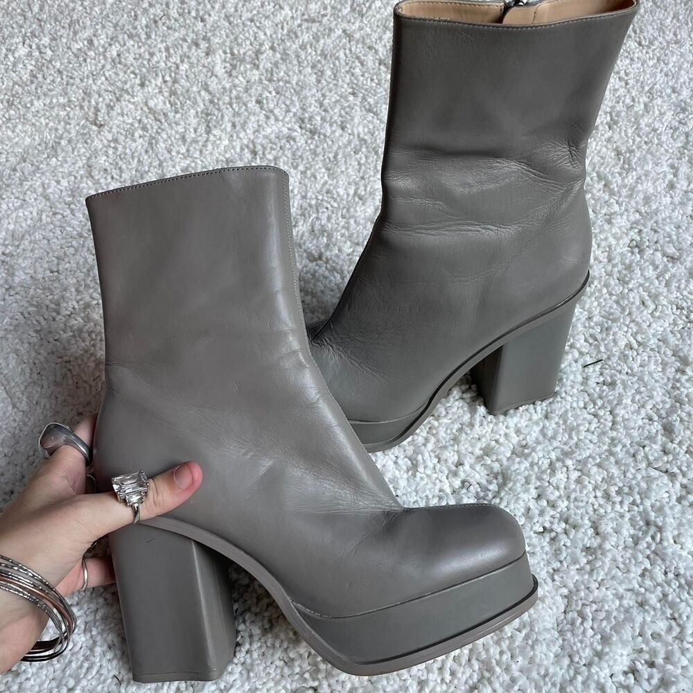 Zara Women's Grey Boots